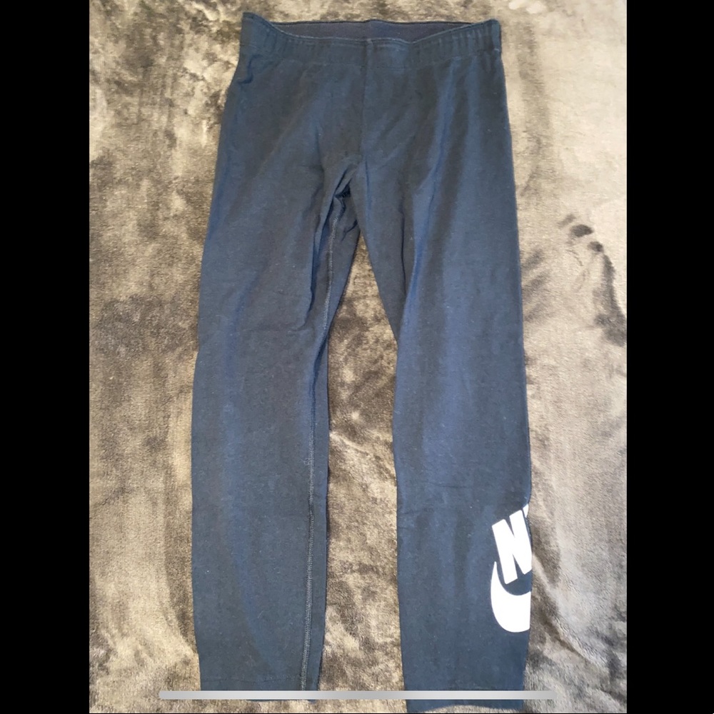 NIKE crop leggings size small